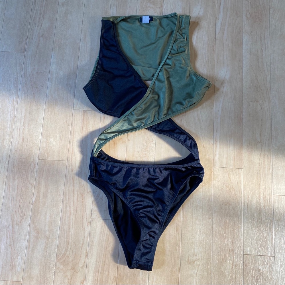 NWOT Fashion Nova One Piece Cut Out Swimsuit